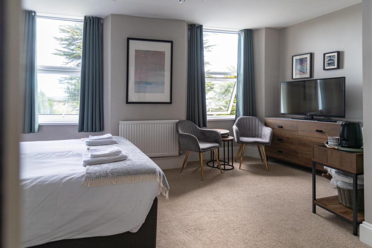 Sleepy Puffin Guest House Tenby Eksteriør billede