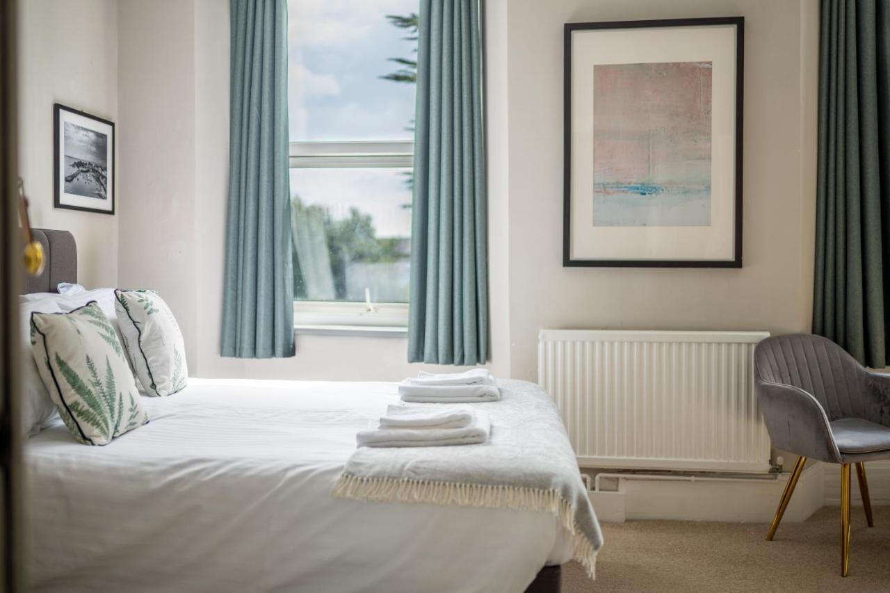 Sleepy Puffin Guest House Tenby Eksteriør billede