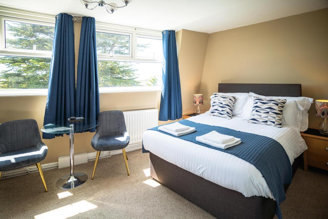 Sleepy Puffin Guest House Tenby Eksteriør billede